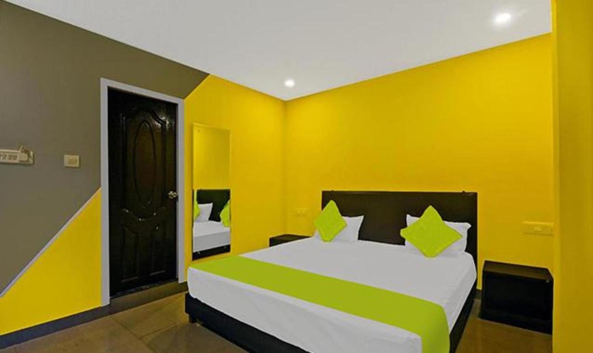 Fabexpress 29 Beach House, Morjim Beach Extérieur photo